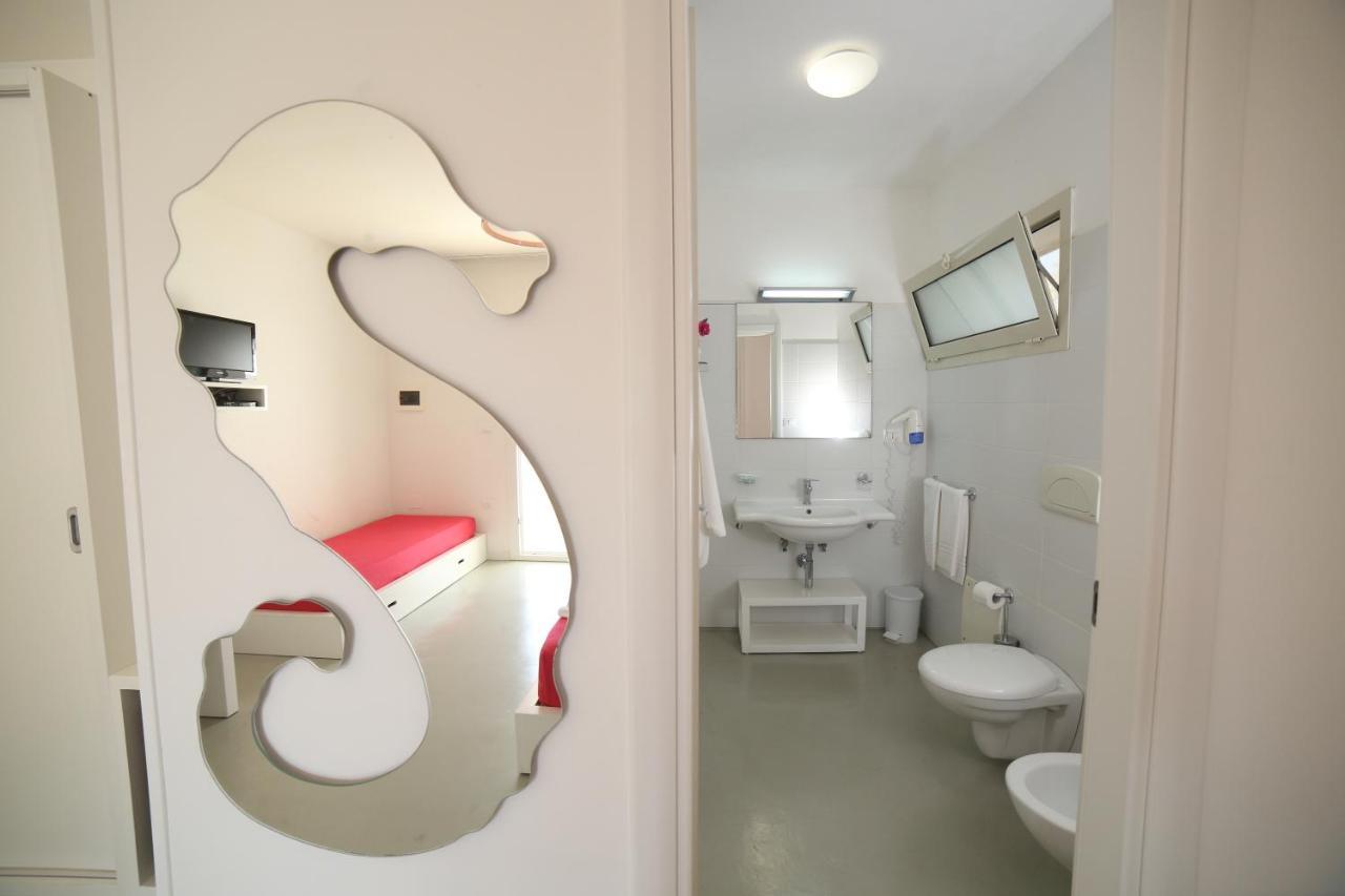 Hotel Beach Salento Marina Di Pescoluse Luaran gambar