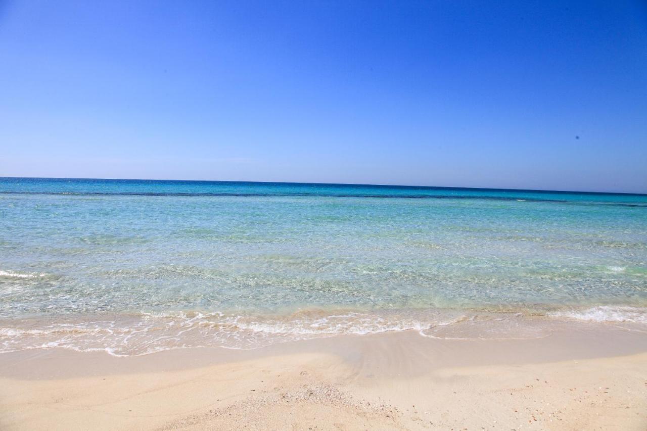 Hotel Beach Salento Marina Di Pescoluse Luaran gambar